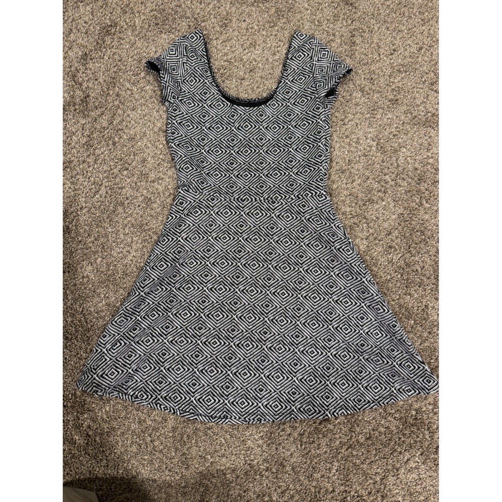 Aeropostale Womens Black White Geometric Diamond Skater Dress Size Small Mini